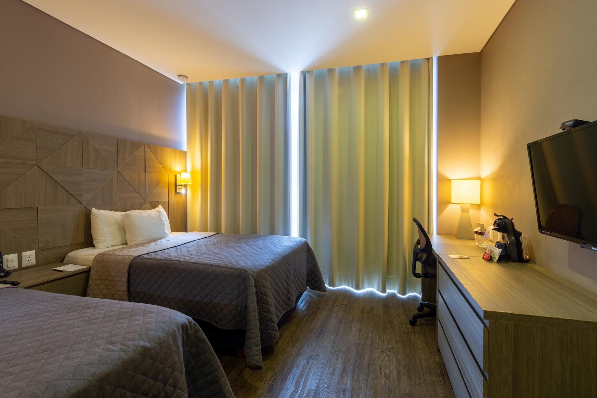 Hotel Glow Point - Mulza León Eksteriør billede