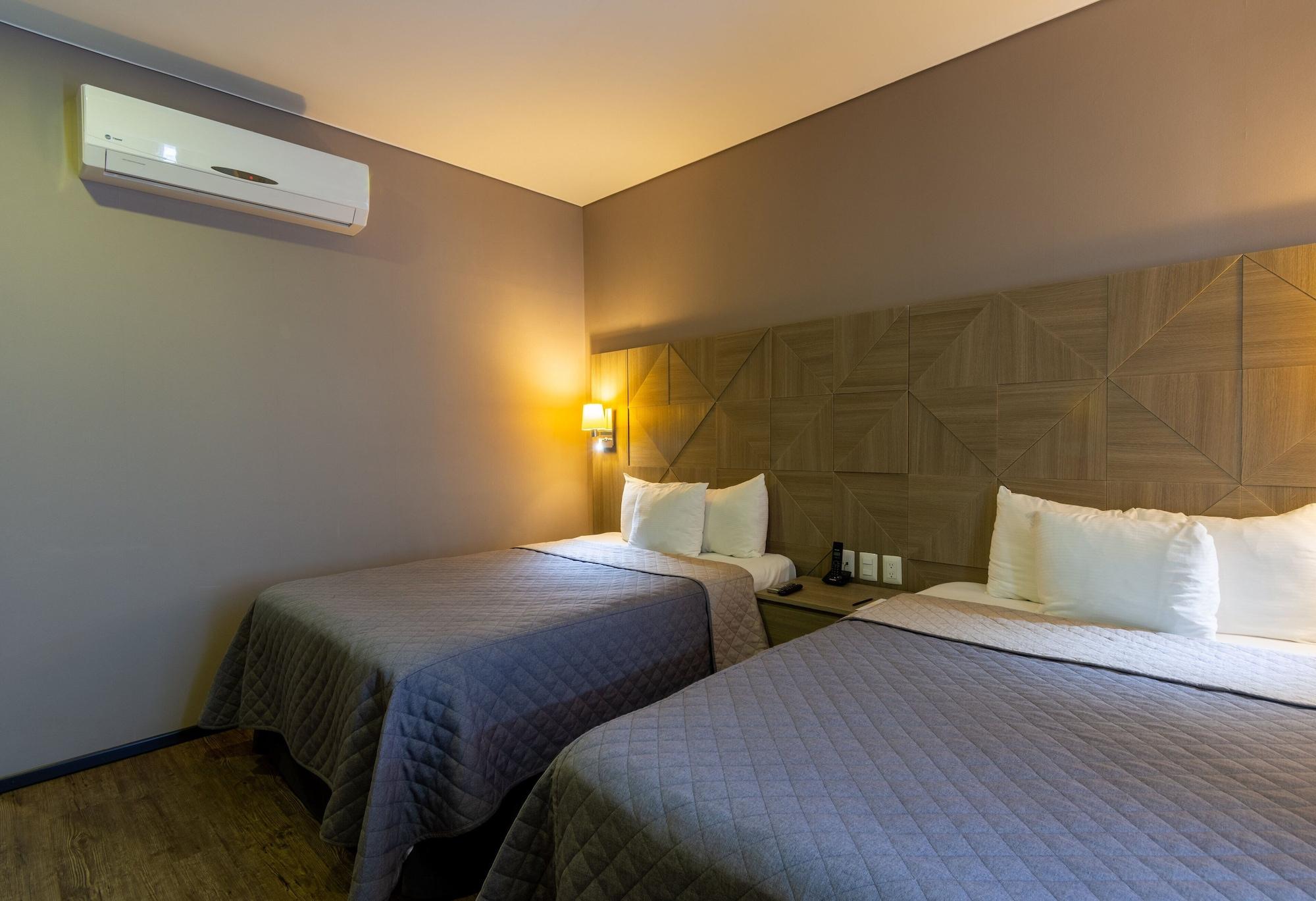 Hotel Glow Point - Mulza León Eksteriør billede