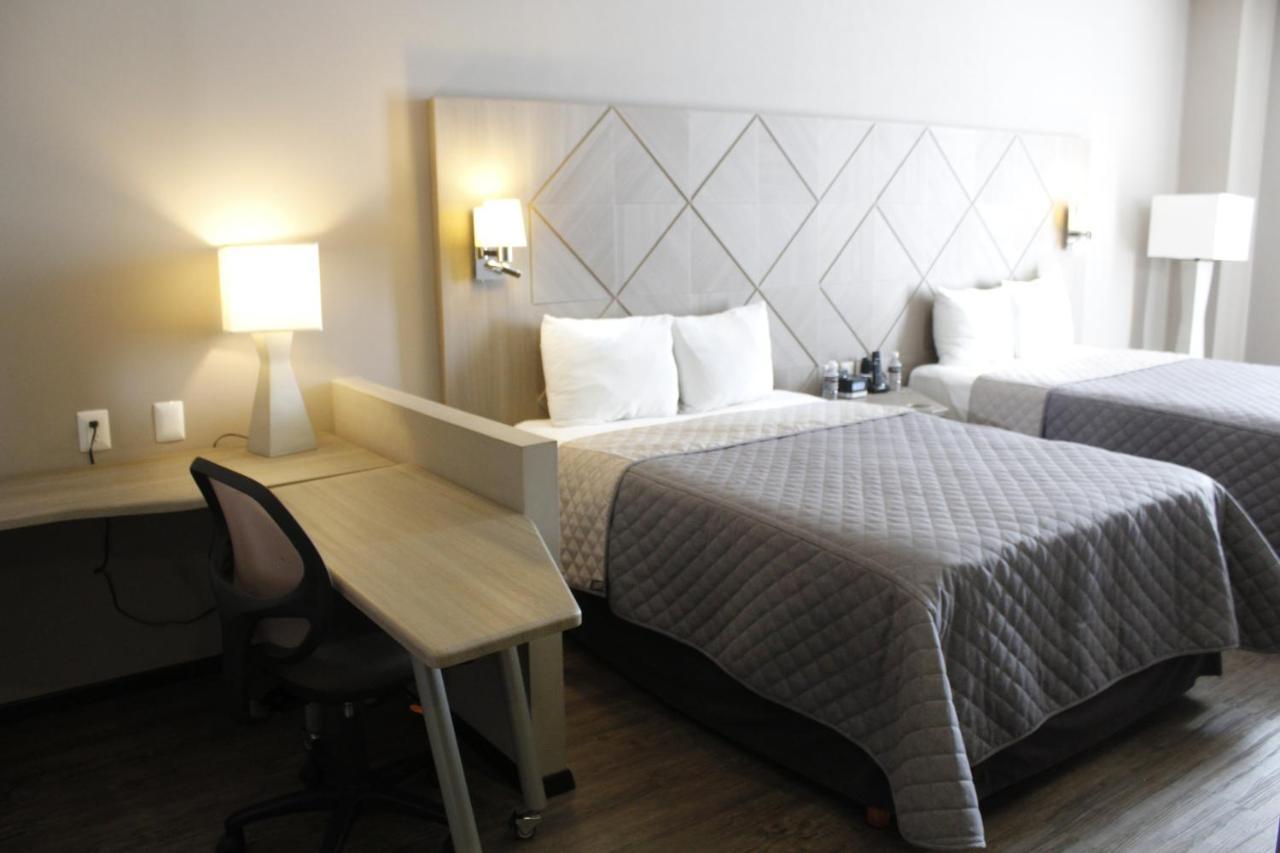 Hotel Glow Point - Mulza León Eksteriør billede